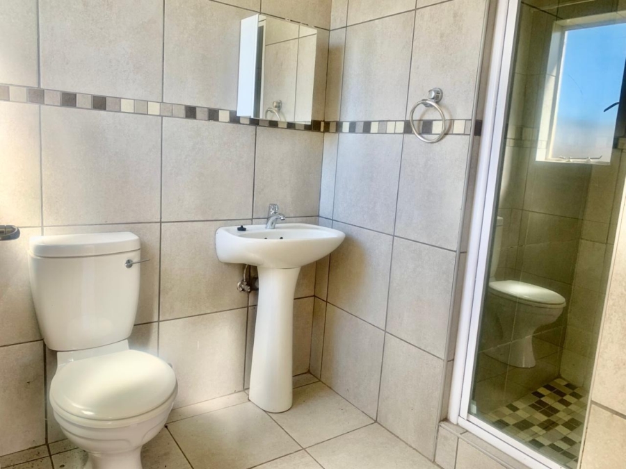 3 Bedroom Property for Sale in Waterkloof East North West